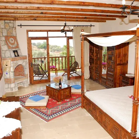 Villa An Unspoilt Setting, Luxurious Surroundings And A Warm, Personal Welcome Faralya