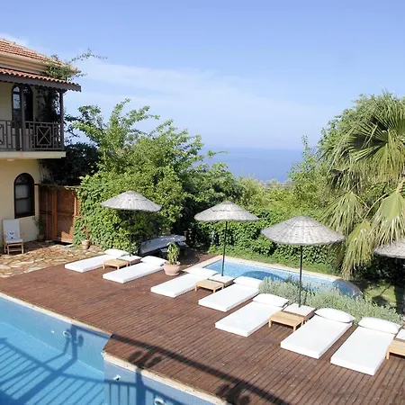 Villa An Unspoilt Setting, Luxurious Surroundings And A Warm, Personal Welcome *